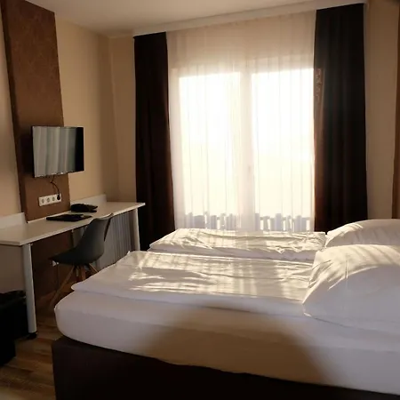 زوم فايسم لام 3* Rothenberg